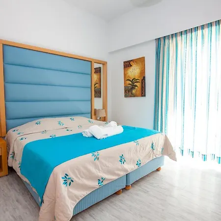 Hotel Frini