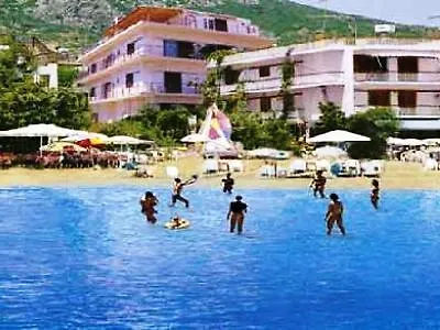 Otel Frini Tolón