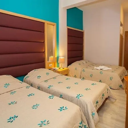 Hotel Frini 3*