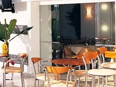Frini Hotel 3*