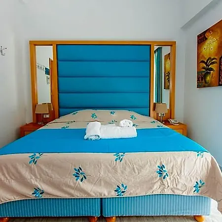 Frini Hotel 3*