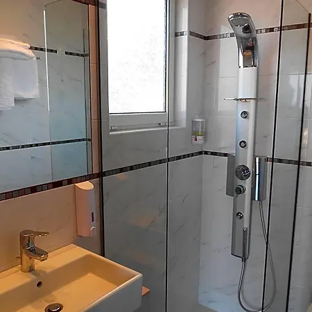 Hotel Frini 3*